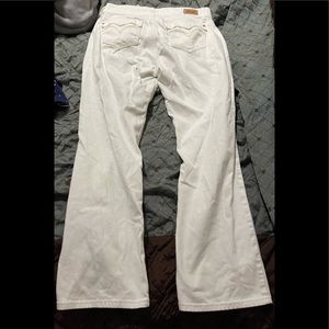 White Levi’s jeans Size 14w. 529 curvy straight.